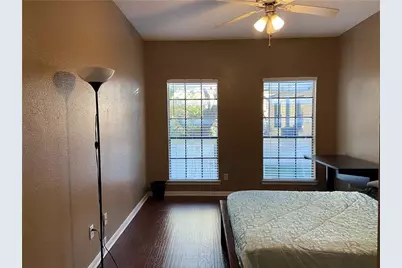 712 W 21st Street #303, Austin, TX 78705 - Photo 12