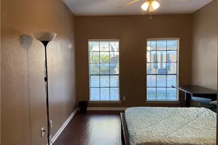 712 W 21st St, Austin, TX 78705 - Photo 12