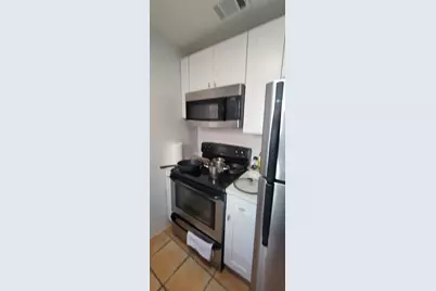 712 W 21st Street #303, Austin, TX 78705 - Photo 8