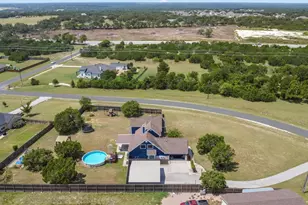 208 Dawn Dr, Liberty Hill, TX 78642 - Photo 34