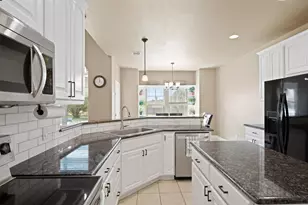208 Dawn Dr, Liberty Hill, TX 78642 - Photo 8