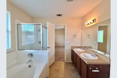 7412 Cayenne Lane, Austin, TX 78741 - Photo 14