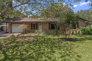 1415 NE Whitehead St, Smithville, TX 78957 - Photo 1