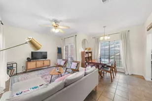 712 W 21st St, Austin, TX 78705 - Photo 2