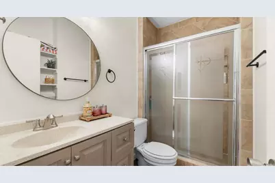 712 W 21st Street #203, Austin, TX 78705 - Photo 10