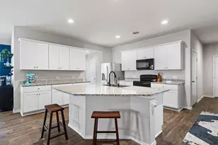 13000 Brahmin Dr, Austin, TX 78724 - Photo 2