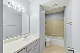 2319 Greenfield Pkwy, Austin, TX 78741 - Photo 14
