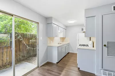 2319 Greenfield Parkway #105, Austin, TX 78741 - Photo 8