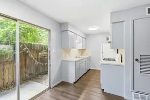 2319 Greenfield Pkwy, Austin, TX 78741 - Photo 8