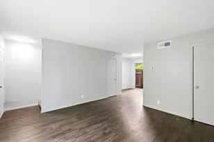 2319 Greenfield Pkwy, Austin, TX 78741 - Photo 6
