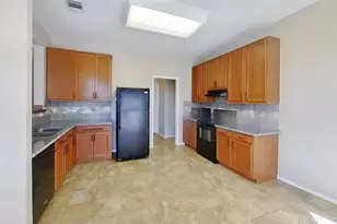 280 Cordero Dr, San Marcos, TX 78666 - Photo 2