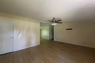 175 Scarlet Oaks Dr, Dale, TX 78616 - Photo 4