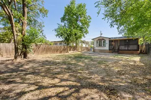 1176 Graham St, Austin, TX 78702 - Photo 14