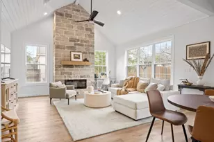 22 Creekside Dr, Wimberley, TX 78676 - Photo 4