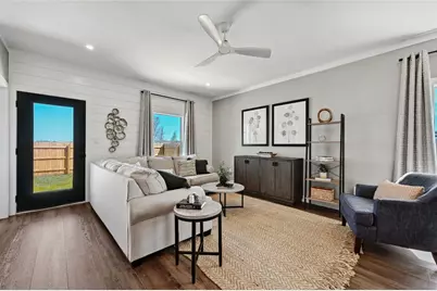 2015 Applewood Drive, Lockhart, TX 78644 - Photo 8