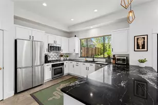 2009 Arthur Ln, Austin, TX 78704 - Photo 6