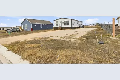 279 Pajarilla Pass, Del Valle, TX 78617 - Photo 4