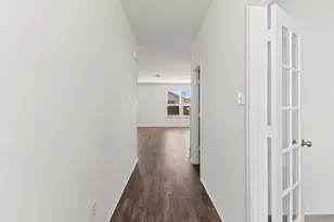 457 Bedford Falls Ln, Jarrell, TX 76537 - Photo 4