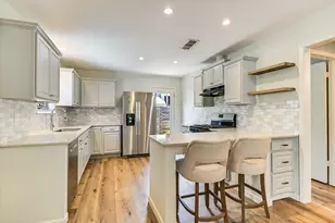 2408 E 9th St, Austin, TX 78702 - Photo 6