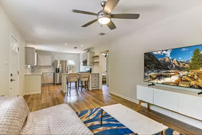 2408 E 9th Street, Austin, TX 78702 - Photo 4