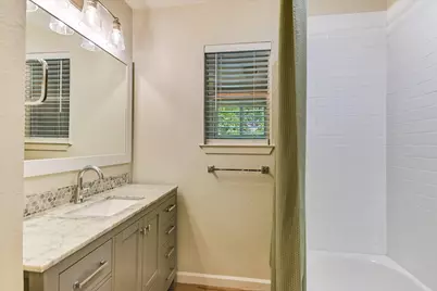 2408 E 9th Street, Austin, TX 78702 - Photo 8