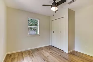 2408 E 9th St, Austin, TX 78702 - Photo 10