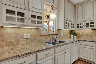 5255 Lookout Ridge Drive, Marble Falls, TX 78654 - Photo 22