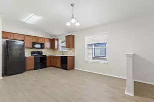 335 Altamont St, Hutto, TX 78634 - Photo 6