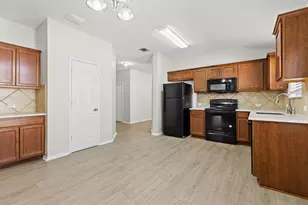 335 Altamont St, Hutto, TX 78634 - Photo 4