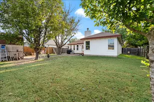 319 Clarks Way, Hutto, TX 78634 - Photo 10