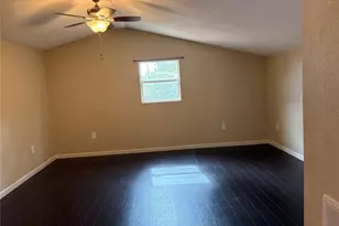 134 Boxwood #C Ln, Bastrop, TX 78602 - Photo 4