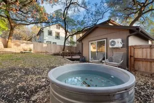 1106 Mission Ridge Blvd, Austin, TX 78704 - Photo 26