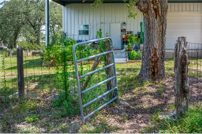 270 Dry Creek Road, Manor, TX 78653 - Photo 6