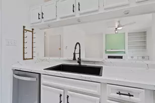 6501 Columbia Oaks Ct, Austin, TX 78759 - Photo 12