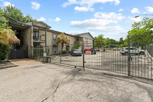 2303 East Side Dr, Austin, TX 78704 - Photo 26