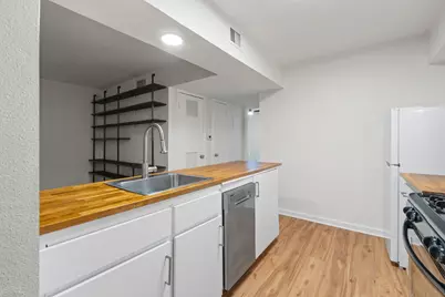 2303 East Side Drive #211, Austin, TX 78704 - Photo 10