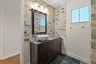 2303 East Side Dr, Austin, TX 78704 - Photo 20