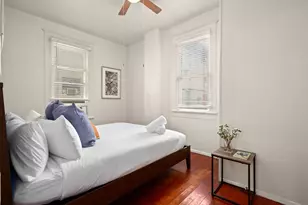 302 E 30th St, Austin, TX 78705 - Photo 10