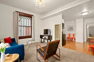 302 E 30th St, Austin, TX 78705 - Photo 4