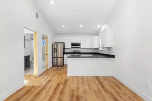 807 Keasbey St, Austin, TX 78751 - Photo 4