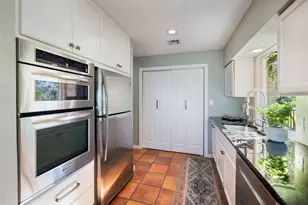 427 Coventry Rd, Spicewood, TX 78669 - Photo 14