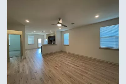 10713 Meris Lane, Austin, TX 78754 - Photo 4