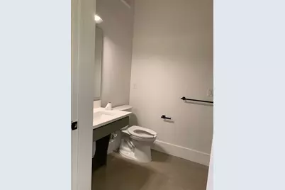 2800 Pearl Drive, Austin, TX 78705 - Photo 4