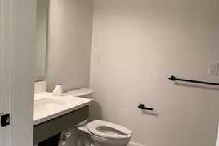 2800 Pearl Dr, Austin, TX 78705 - Photo 4