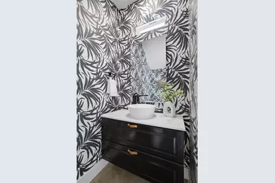 2505 E 11th Street #2, Austin, TX 78702 - Photo 8