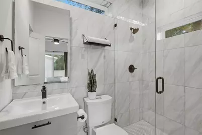 2505 E 11th Street #2, Austin, TX 78702 - Photo 10