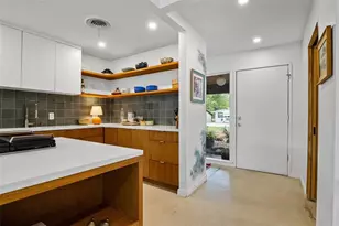 1809 Sylvan Dr, Austin, TX 78741 - Photo 4