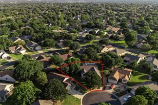 110 Hale Ct, Georgetown, TX 78633 - Photo 2