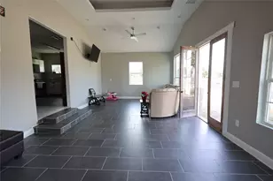 250 La Selva Dr, Elgin, TX 78621 - Photo 38