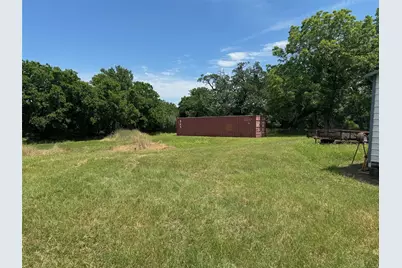 1620 N Pecos Street N, Lockhart, TX 78644 - Photo 1
